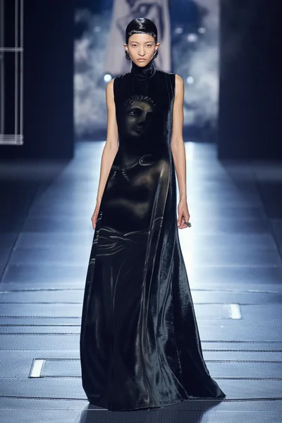 Look 9